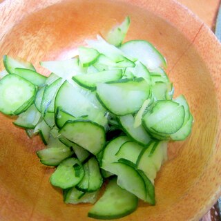 胡瓜の生姜塩米麹サラダ